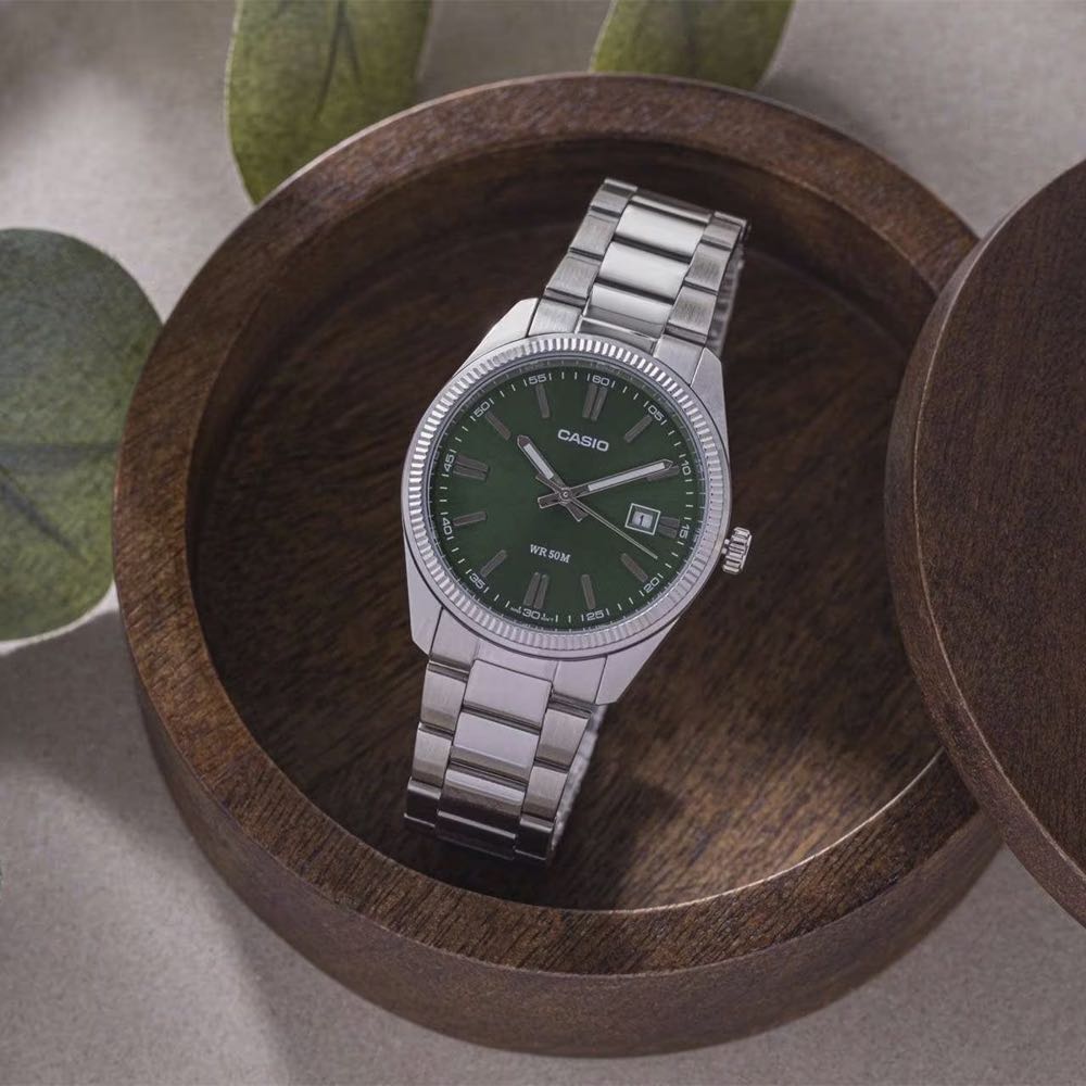 Reloj Casio MTP-1302D-3AV Acero Inoxidable Esfera Verde Fecha 50M