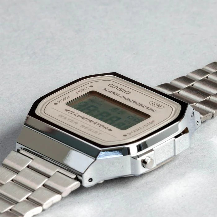 Reloj Casio A168WA-8AY Plateado Digital Vintage Acero Inoxidable