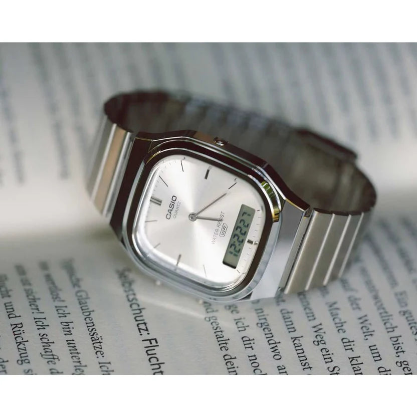 Reloj Casio AQ-240E-7ADF Plateado Analógico Digital Vintage Acero Inoxidable
