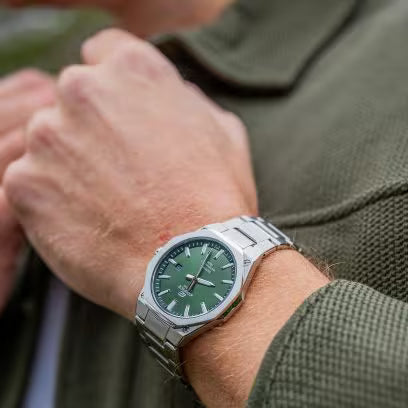 Reloj Casio Edifice EFR-S108D-3AVUDF Verde Cristal Zafiro 100M