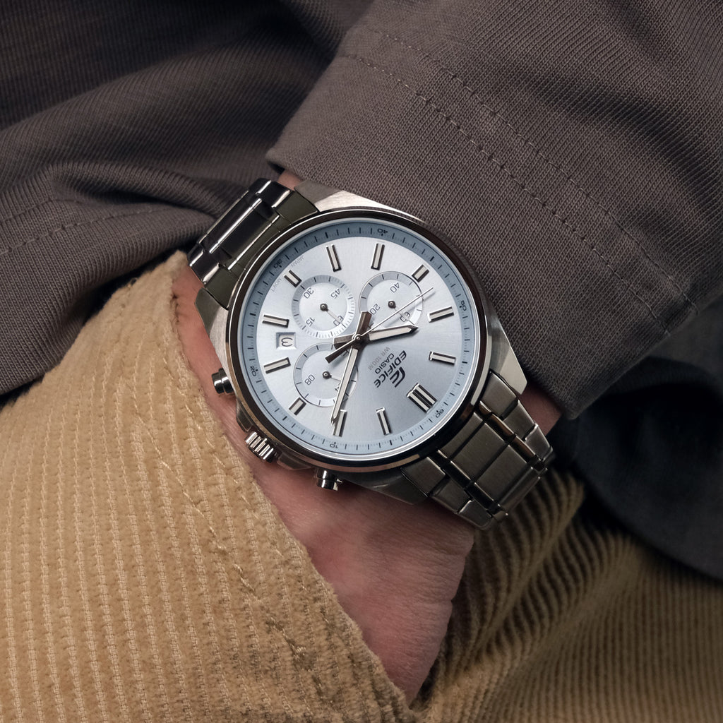 Reloj Casio EDIFICE EFV-650D-2BV Acero Inoxidable Esfera Azul 100M