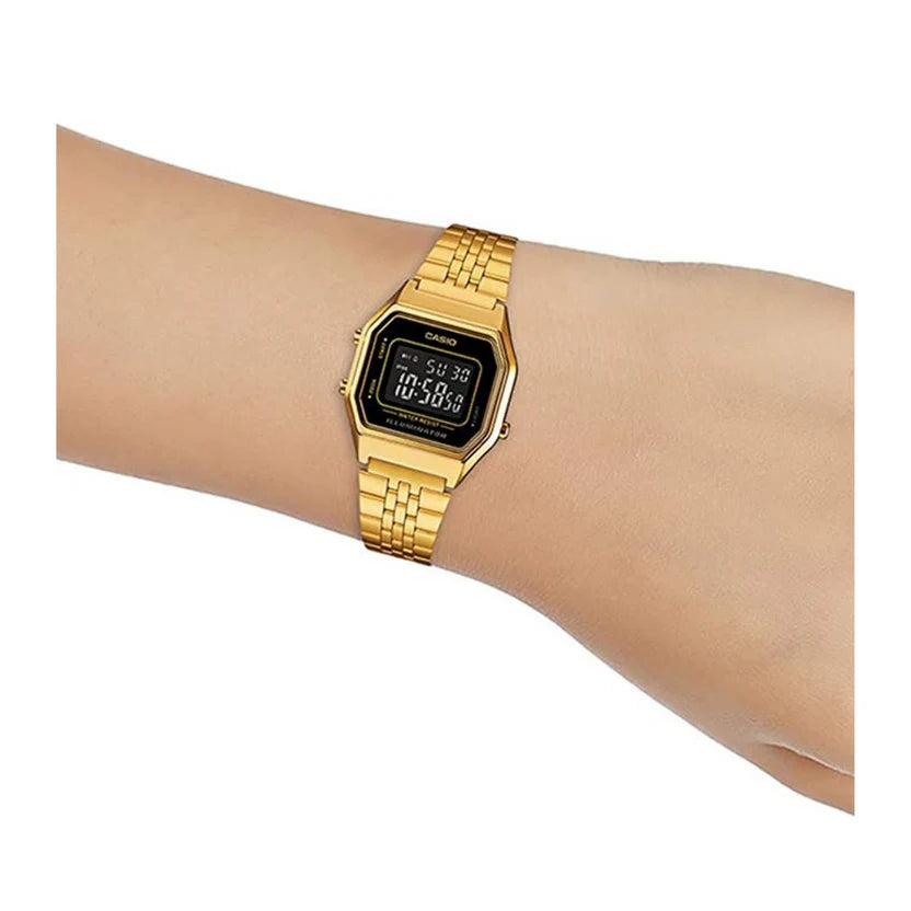 Reloj Casio LA680WGA-1B Dorado Digital Vintage Cronómetro Alarma