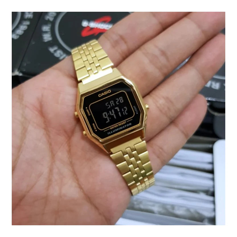 Reloj Casio LA680WGA-1B Dorado Digital Vintage Cronómetro Alarma