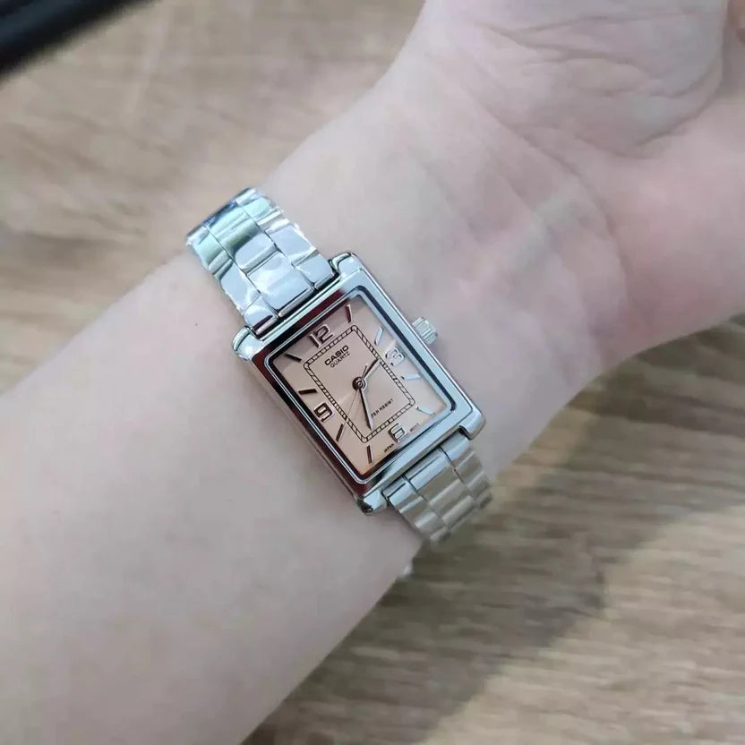 Reloj Casio LTP-1234DD-4A Mujer Acero Inoxidable Esfera Rosa 30M