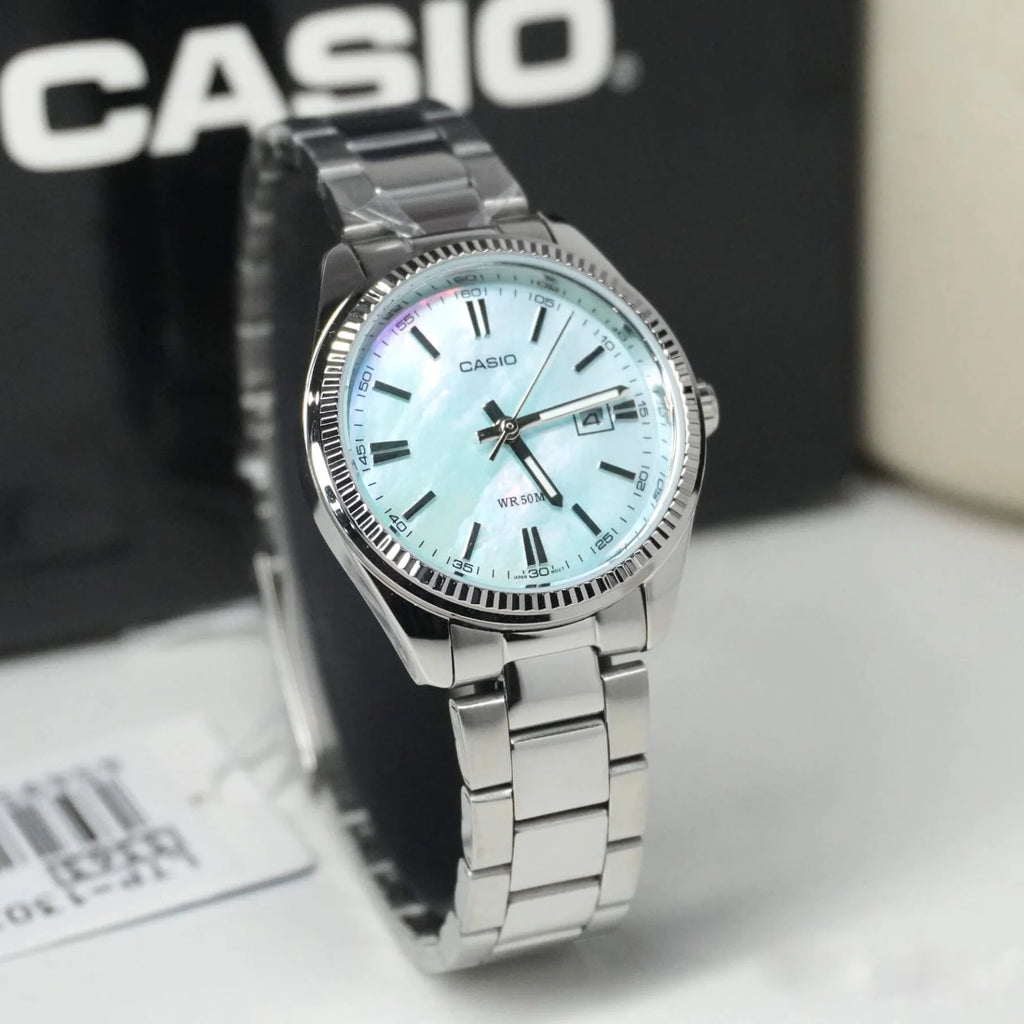 Reloj Casio LTP-1302DS-2AV Acero Inoxidable Esfera Azul Sunburst 50M