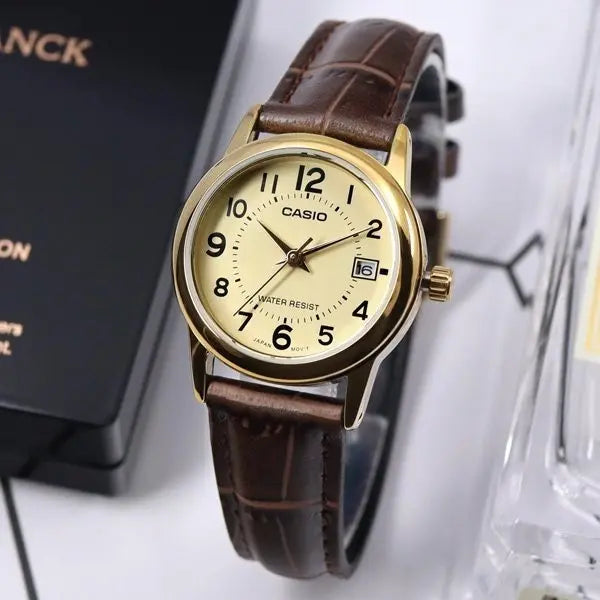 Reloj Casio LTP-V002GL-9B Dorado Cuero Marrón Water Resistant