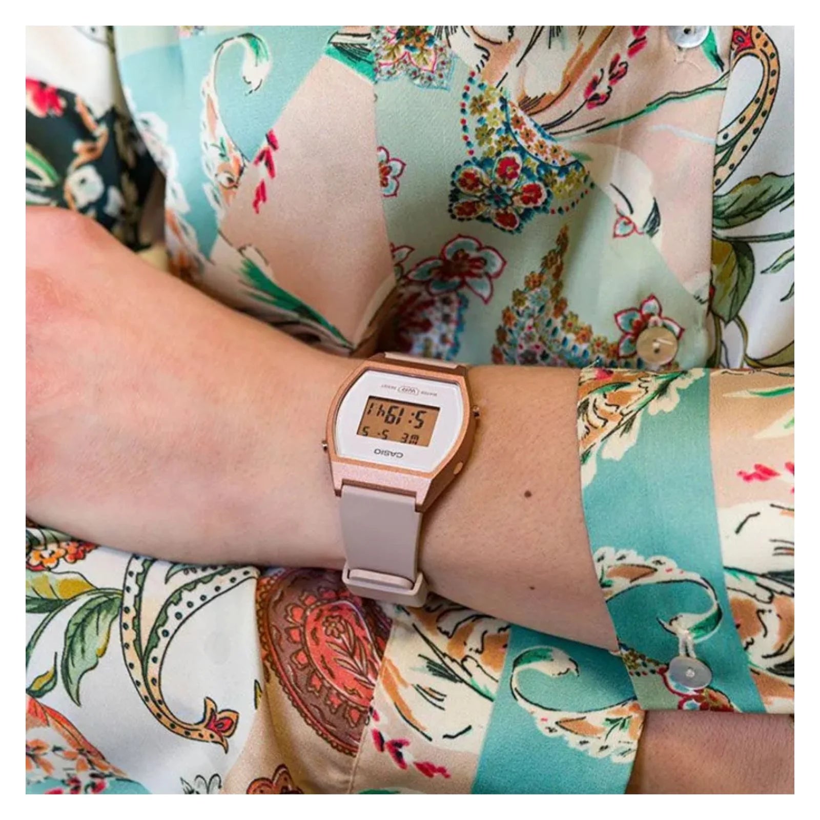 Reloj Casio LW-204-4A Rosa Digital 50M