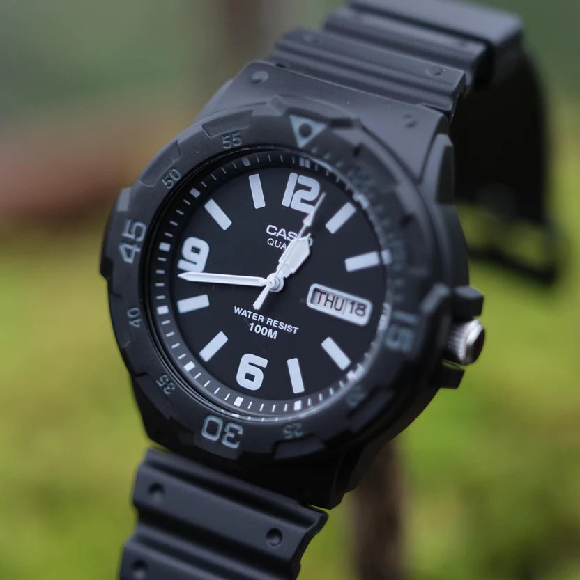 Reloj Casio MRW-200H-1B2V Deportivo 100M Día y Fecha Negro