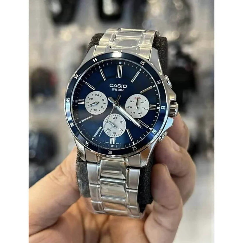 Reloj Casio MTP-1374D-2A3 Acero Inoxidable Esfera Azul Claro Día y Fecha 50M