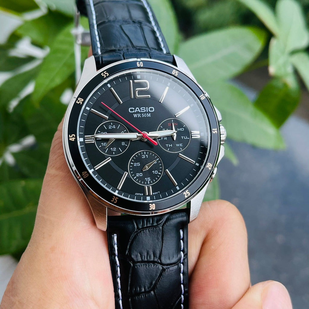 Reloj Casio MTP-1374L-1AV Correa de Cuero Negro Día y Fecha
