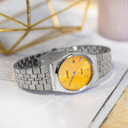 Reloj Casio MTP-B145D-9A Acero Inoxidable Esfera Amarilla Sunburst 50M
