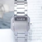 Reloj Casio MTP-B195D-2AV Acero Inoxidable Esfera Azul Minimalista 50M