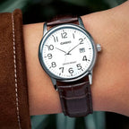 Reloj Casio MTP-V002L-7B2 Correa de Cuero Café