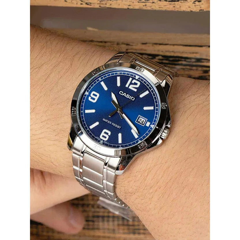 Reloj Casio MTP-V004D-2B Acero Inoxidable Esfera Azul Clásico Elegante