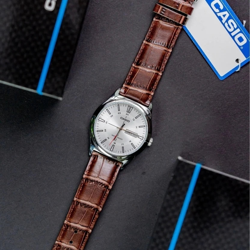 Reloj Casio MTP-V006L-7CUDF Cuero Día Fecha