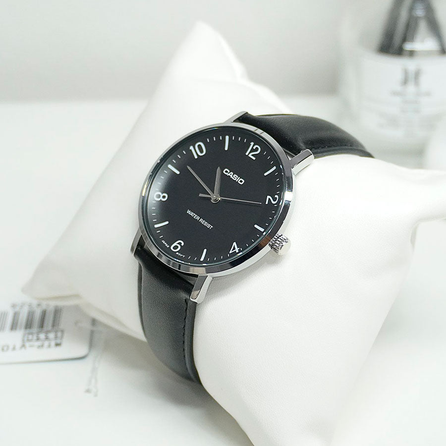 Reloj Casio MTP-VT03L-1BD Correa de Cuero Negro Esfera Negra Minimalista