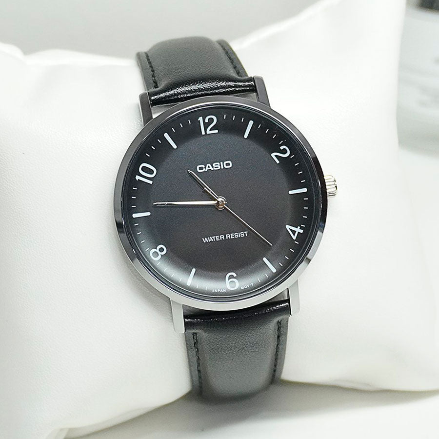 Reloj Casio MTP-VT03L-1BD Correa de Cuero Negro Esfera Negra Minimalista